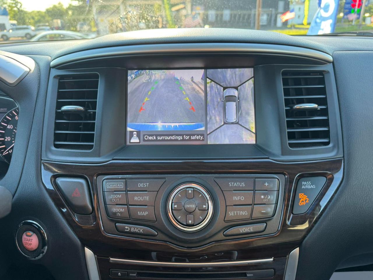 Nissan Pathfinder 4WD 4dr Platinum 2014