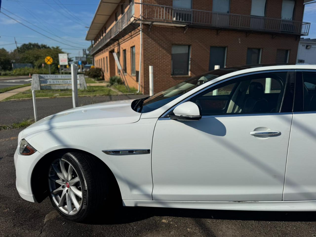 Jaguar XJ XJ R-Sport AWD 2017