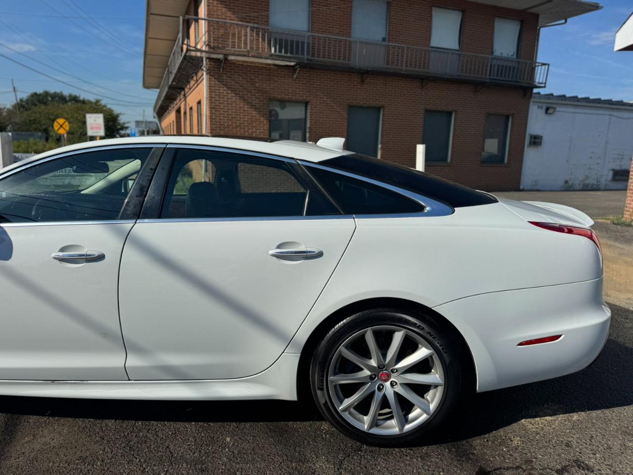 Jaguar XJ XJ R-Sport AWD 2017