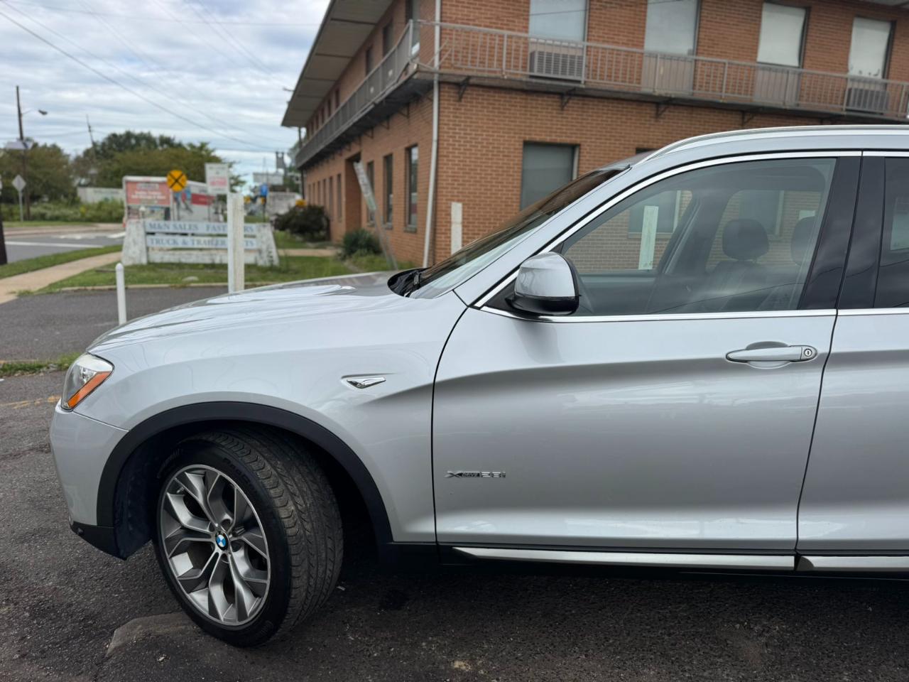 BMW X3 xDrive28i Sports Activity Vehicle 2017