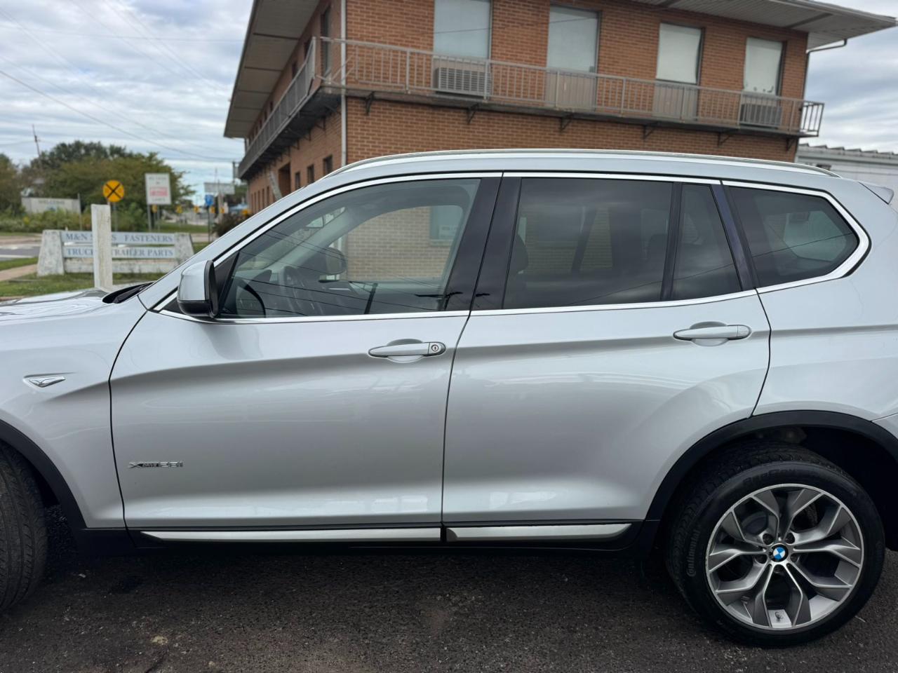 BMW X3 xDrive28i Sports Activity Vehicle 2017