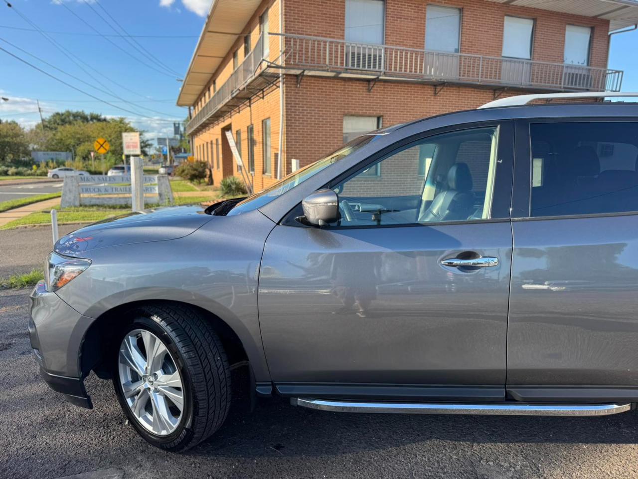 Nissan Pathfinder 4x4 SL 2019