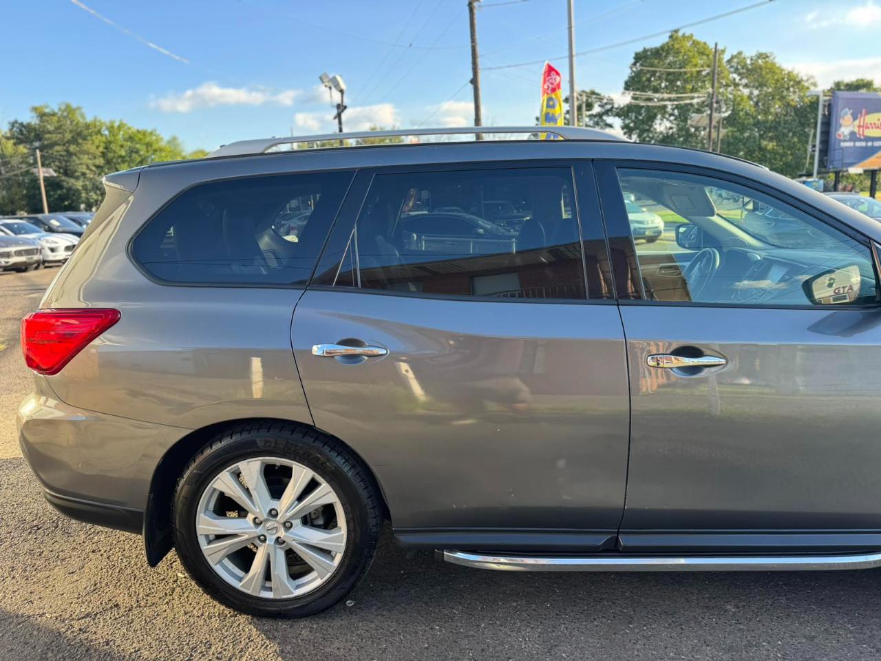 Nissan Pathfinder 4x4 SL 2019