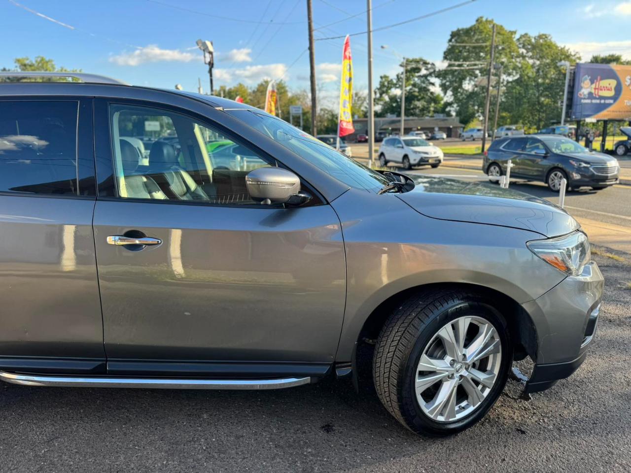Nissan Pathfinder 4x4 SL 2019