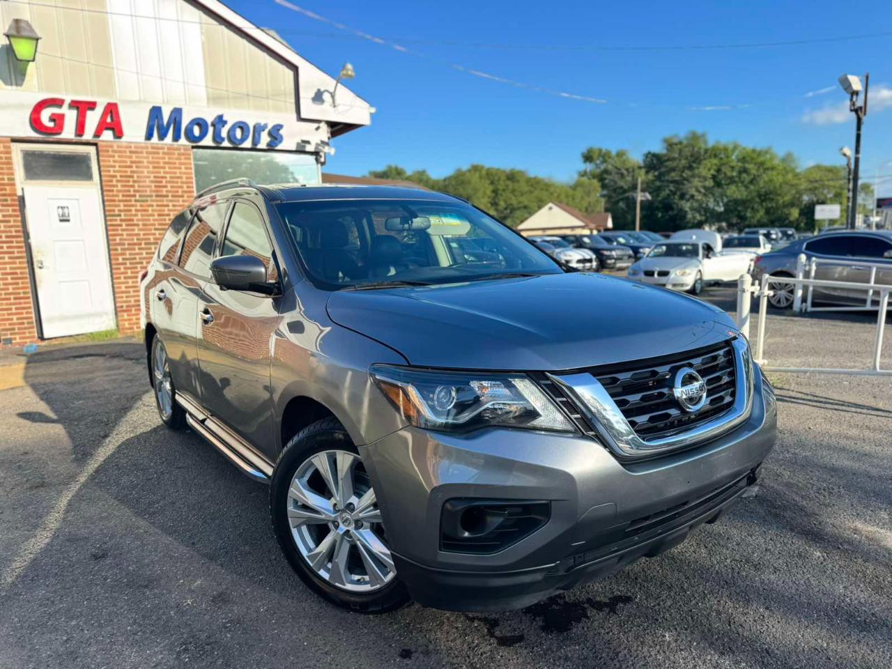 Nissan Pathfinder 4x4 SL 2019
