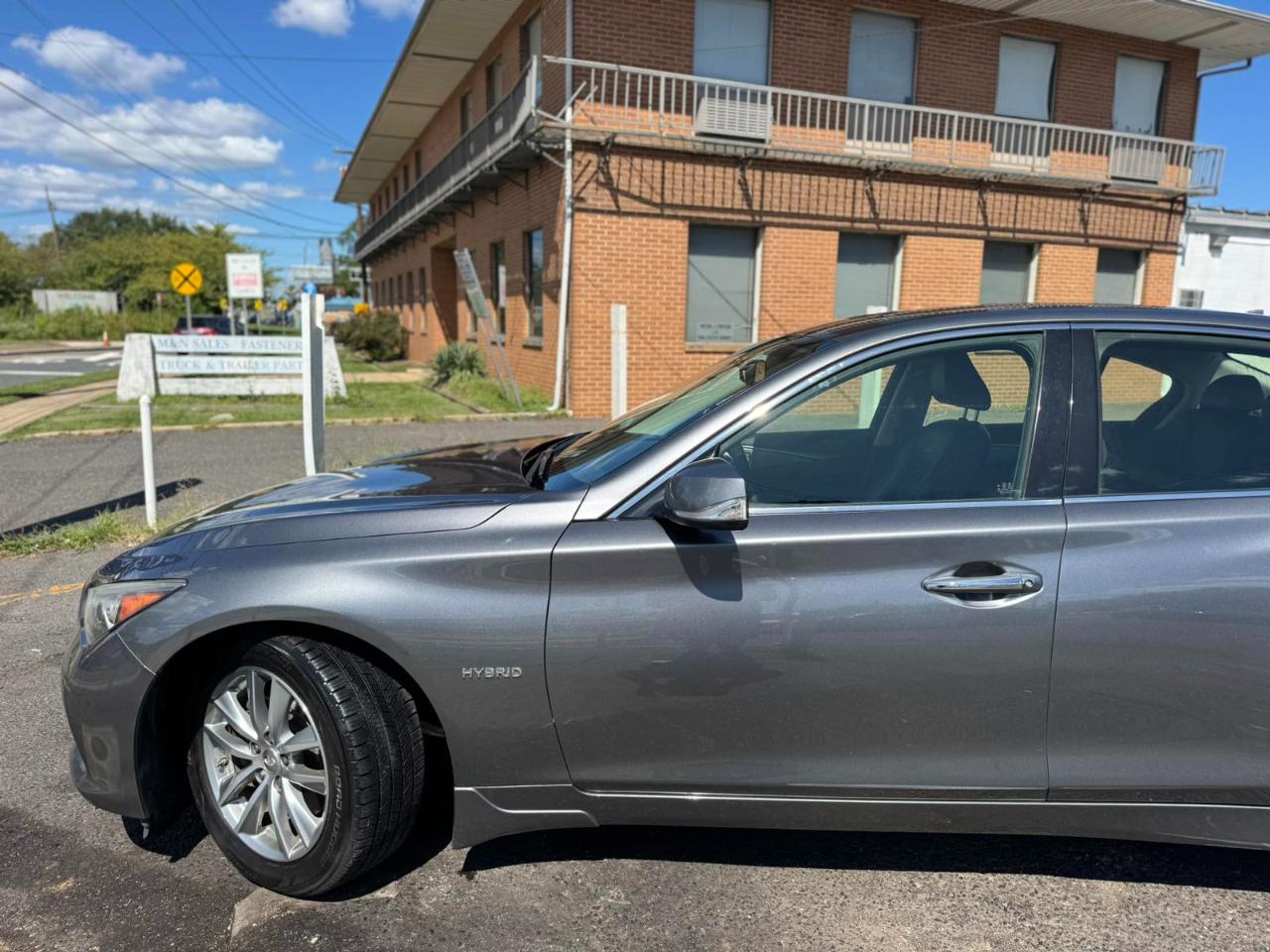 Infiniti Q50 4dr Sdn Hybrid Premium AWD 2014