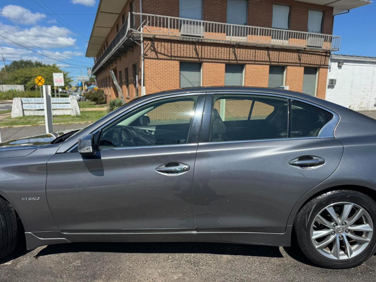 Infiniti Q50 4dr Sdn Hybrid Premium AWD 2014