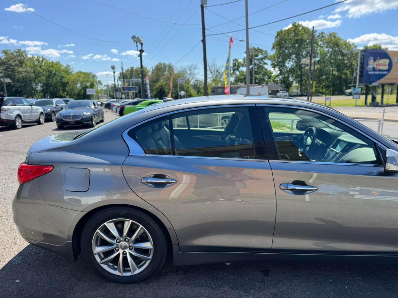 Infiniti Q50 4dr Sdn Hybrid Premium AWD 2014