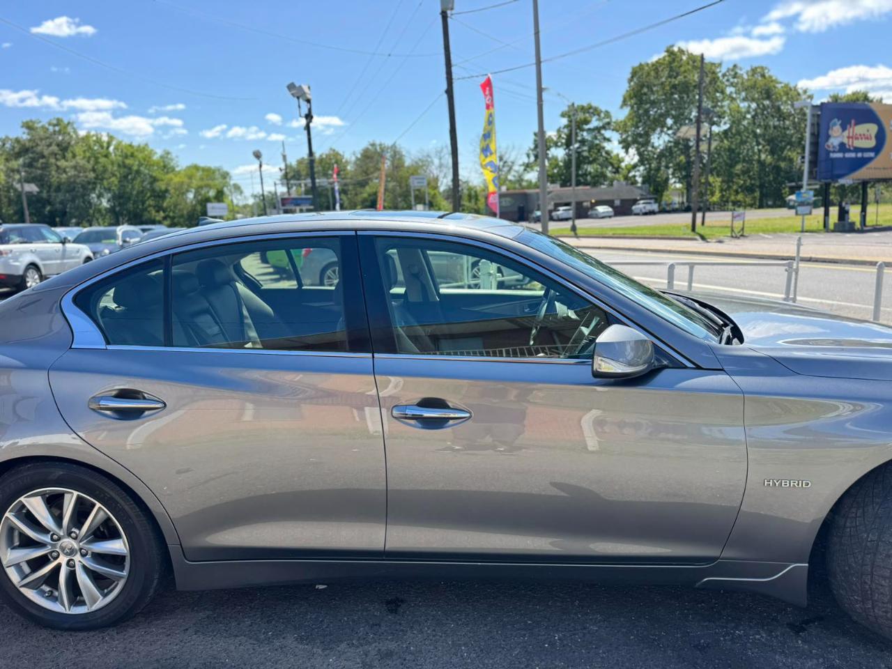 Infiniti Q50 4dr Sdn Hybrid Premium AWD 2014