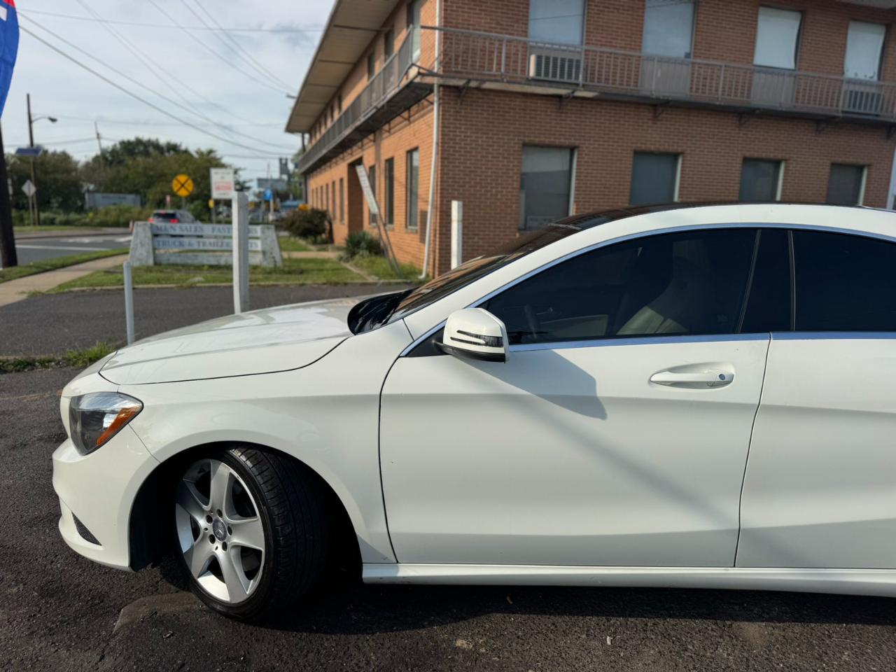 Mercedes-Benz CLA-Class 4dr Sdn CLA 250 FWD 2015