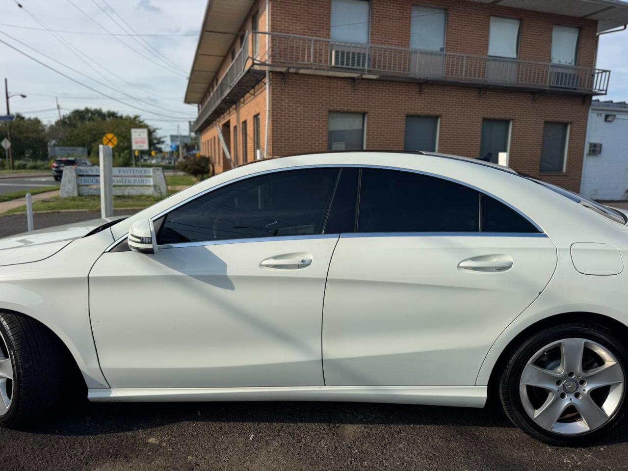 Mercedes-Benz CLA-Class 4dr Sdn CLA 250 FWD 2015