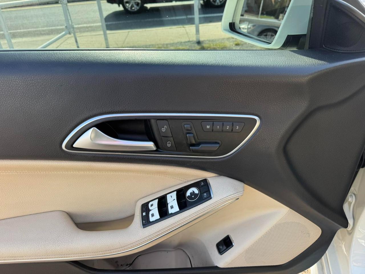 Mercedes-Benz CLA-Class 4dr Sdn CLA 250 FWD 2015