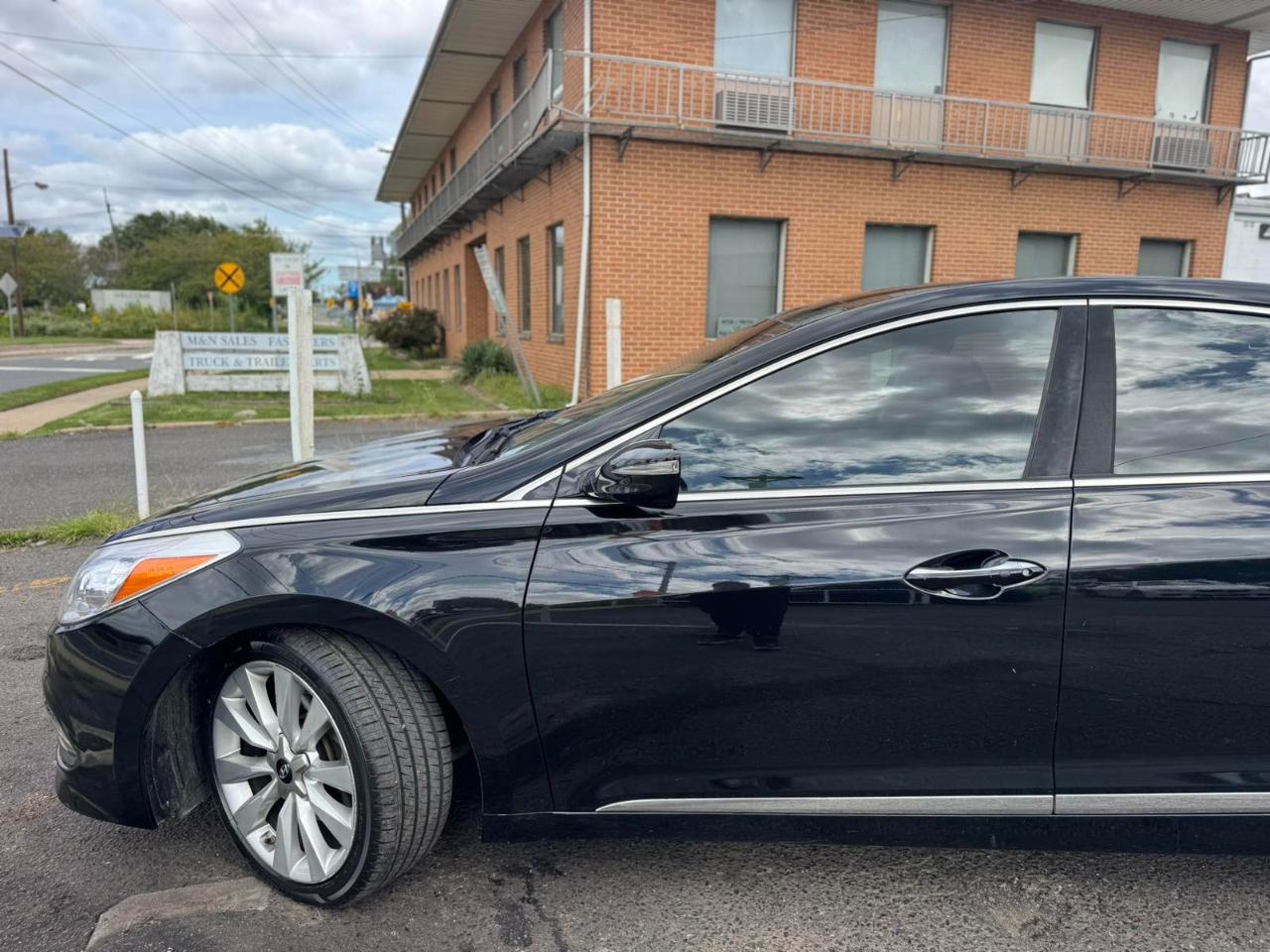 Hyundai Azera 4dr Sdn Limited 2015