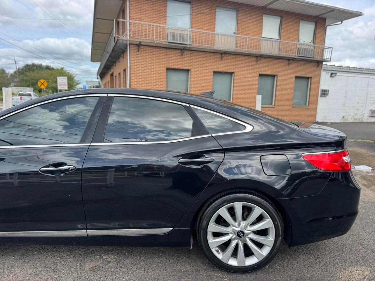 Hyundai Azera 4dr Sdn Limited 2015