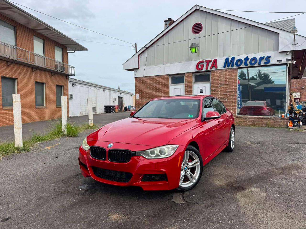 BMW 3 Series 4dr Sdn 328i xDrive AWD SULEV South Africa 2013