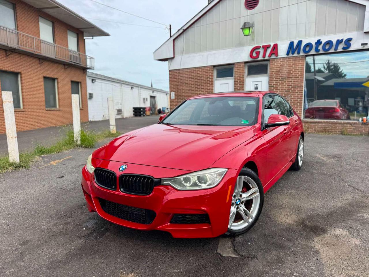 BMW 3 Series 4dr Sdn 328i xDrive AWD SULEV South Africa 2013