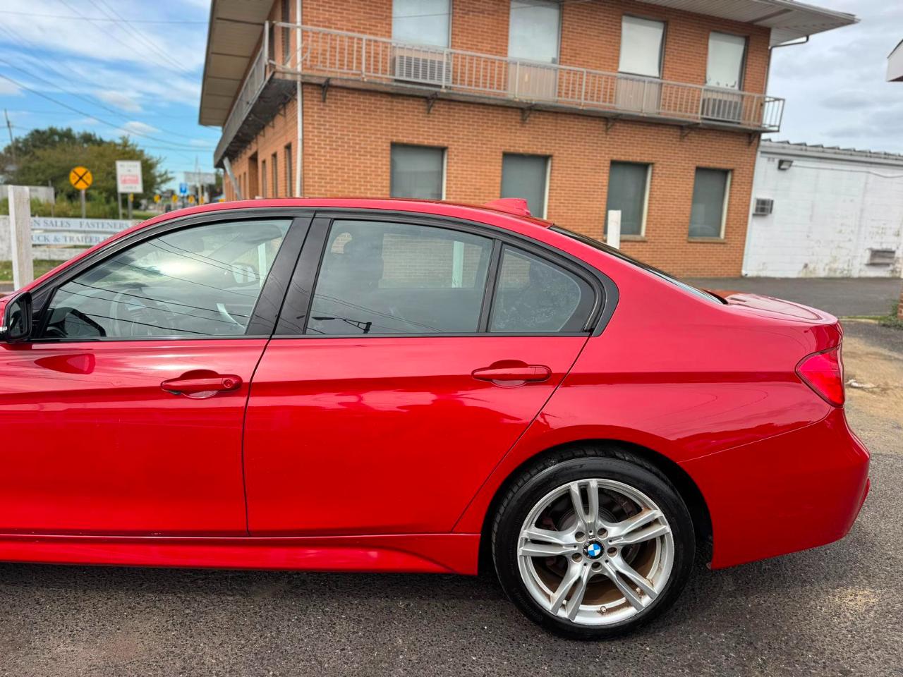 BMW 3 Series 4dr Sdn 328i xDrive AWD SULEV South Africa 2013