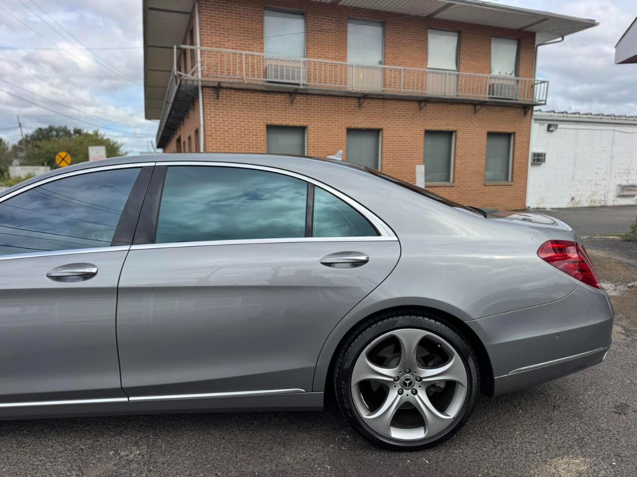 Mercedes-Benz S-Class 4dr Sdn S 550 RWD 2015