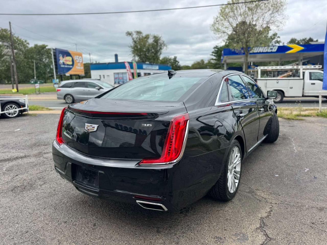 Cadillac XTS 4dr Sdn Luxury FWD 2018