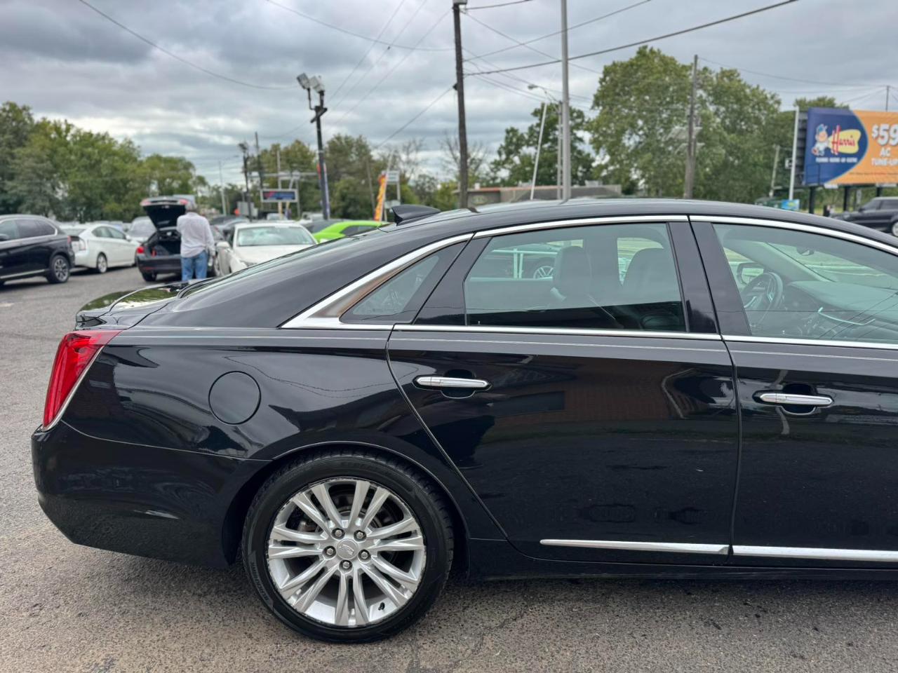 Cadillac XTS 4dr Sdn Luxury FWD 2018