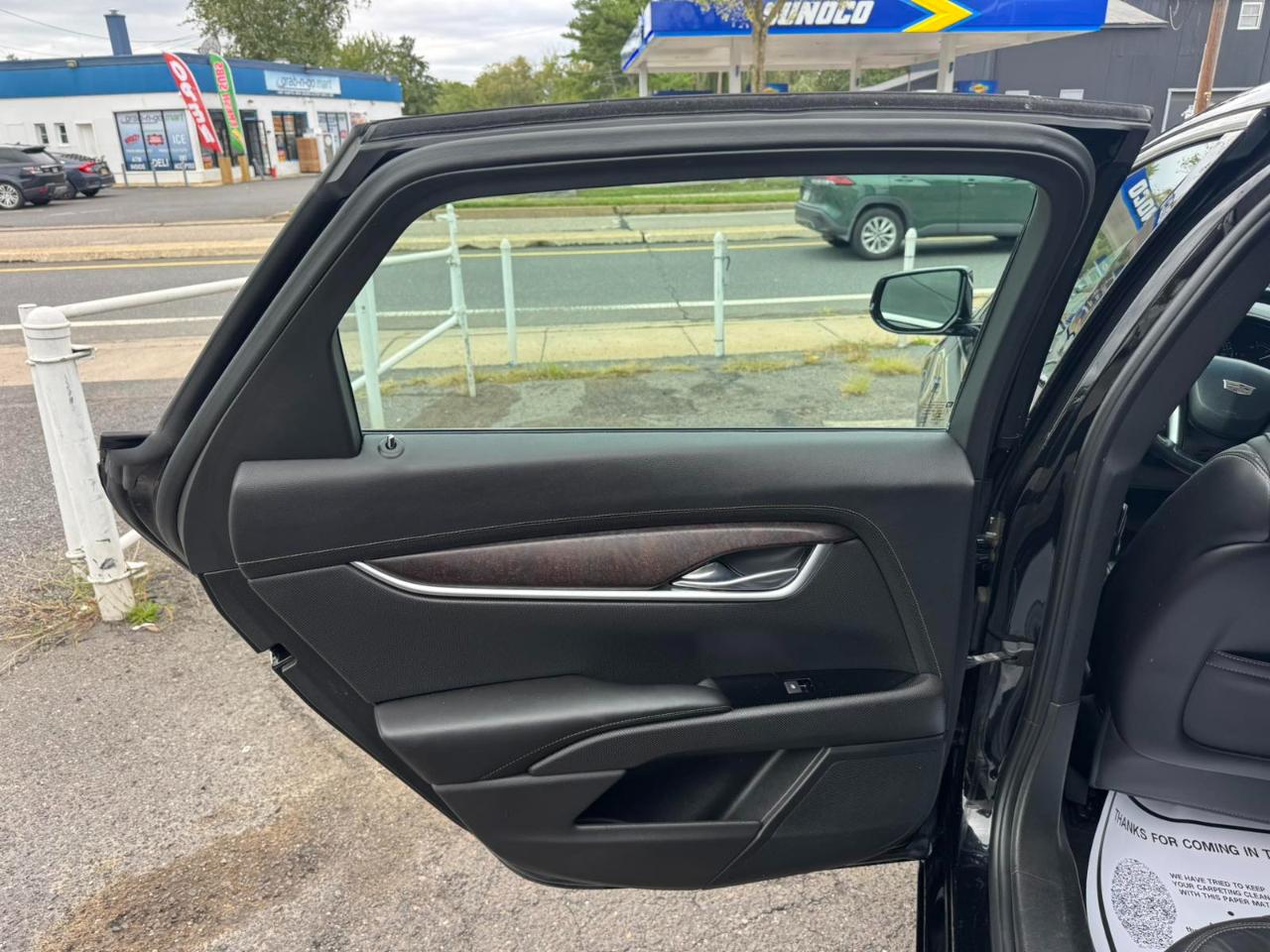 Cadillac XTS 4dr Sdn Luxury FWD 2018