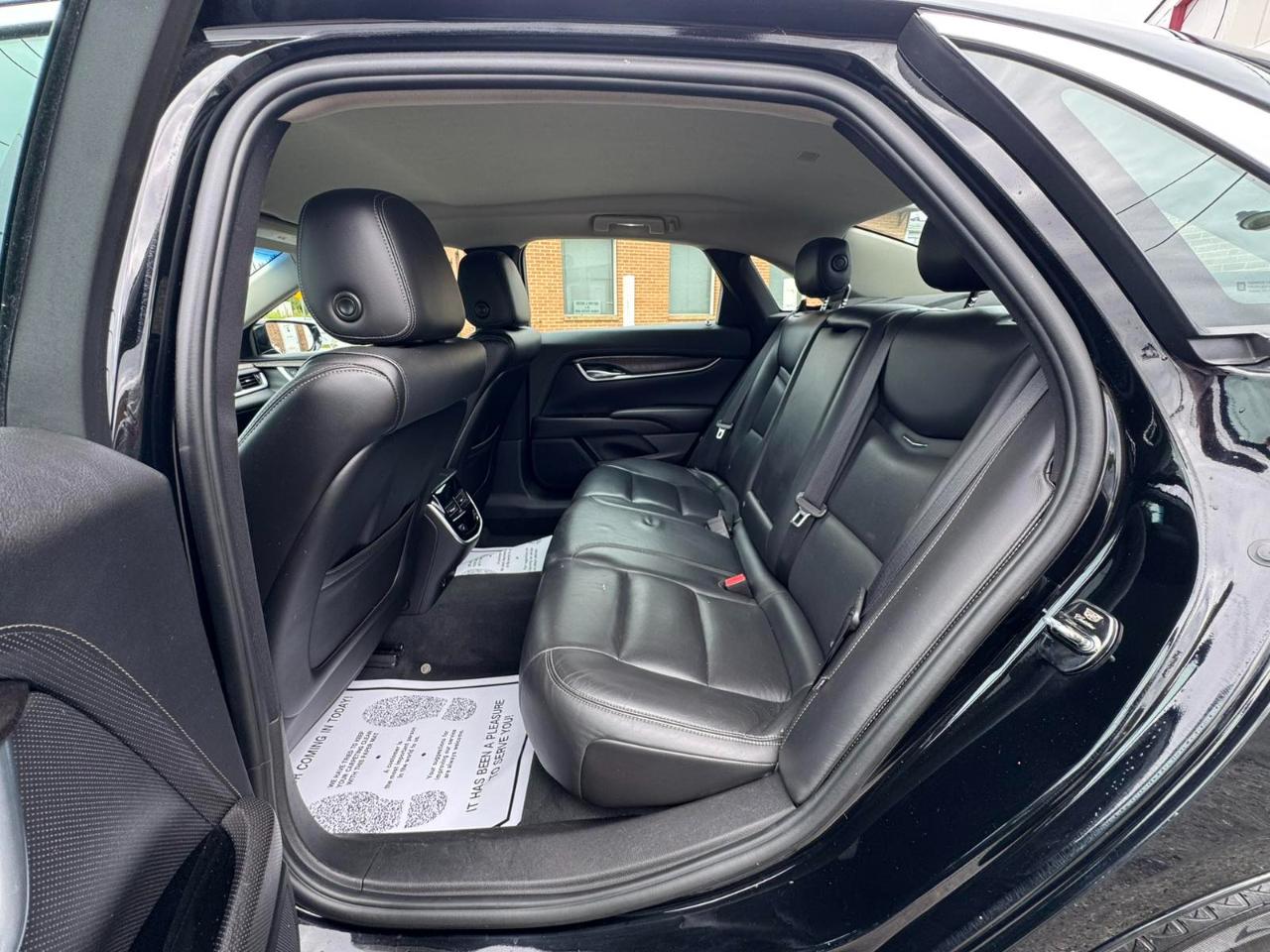 Cadillac XTS 4dr Sdn Luxury FWD 2018