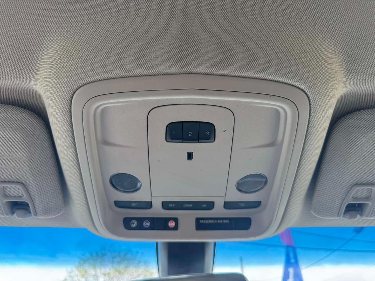 Cadillac XTS 4dr Sdn Luxury FWD 2018
