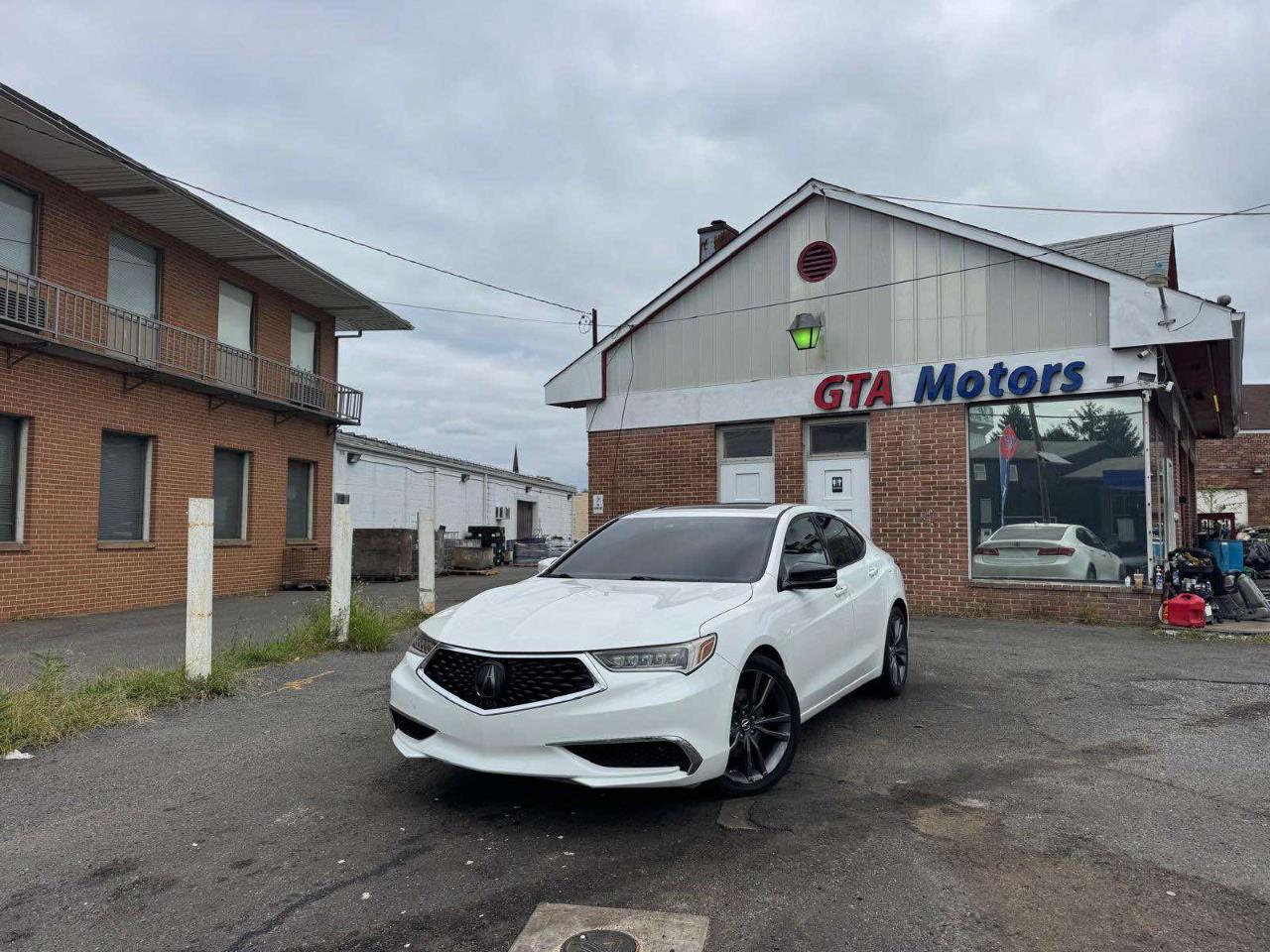 Acura TLX 2.4L FWD 2018