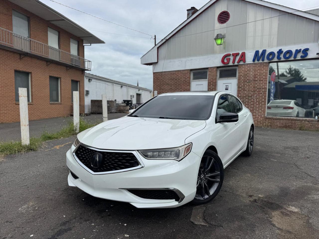 Acura TLX 2.4L FWD 2018