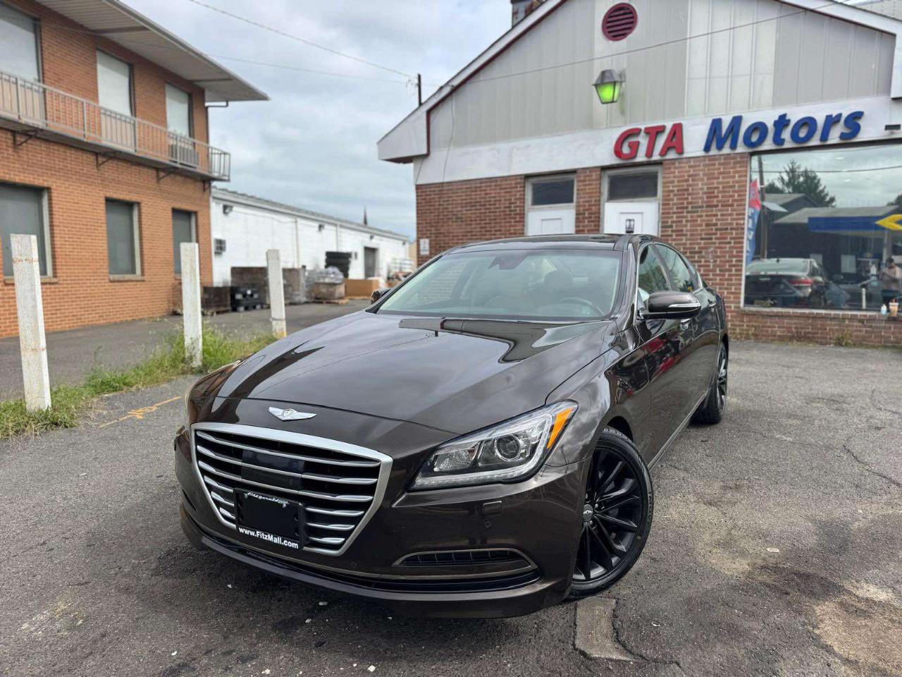 Hyundai Genesis 4dr Sdn V6 3.8L AWD 2015