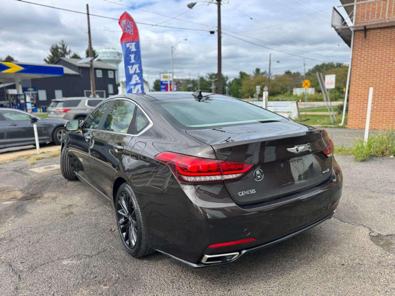 Hyundai Genesis 4dr Sdn V6 3.8L AWD 2015