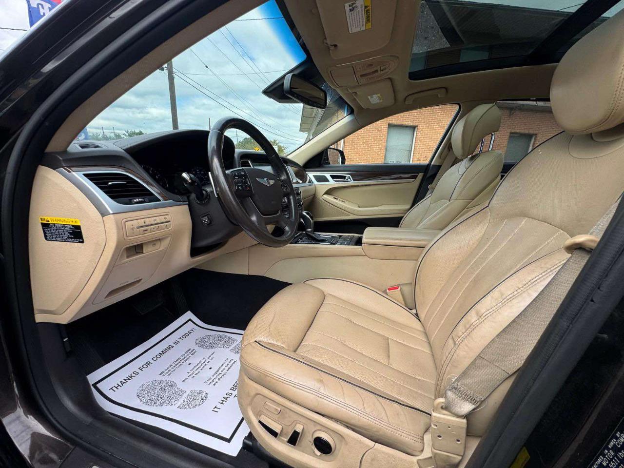 Hyundai Genesis 4dr Sdn V6 3.8L AWD 2015