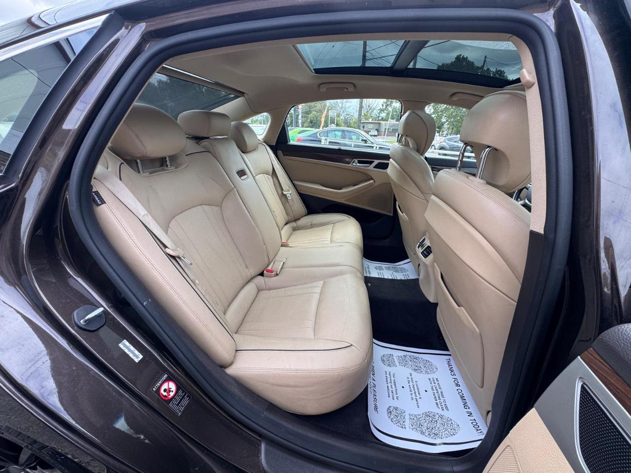 Hyundai Genesis 4dr Sdn V6 3.8L AWD 2015