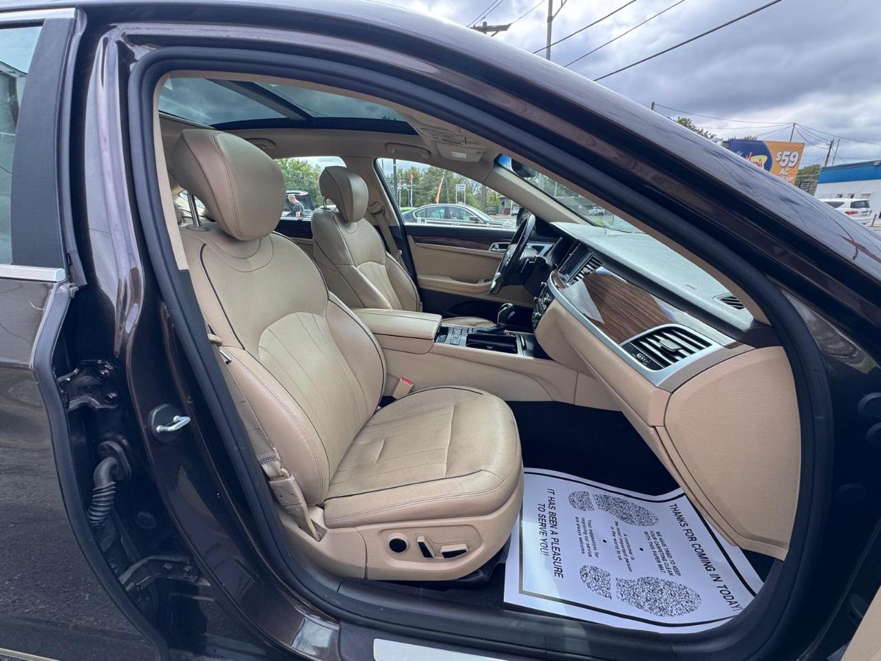 Hyundai Genesis 4dr Sdn V6 3.8L AWD 2015