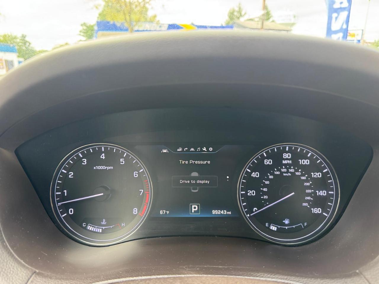 Hyundai Genesis 4dr Sdn V6 3.8L AWD 2015