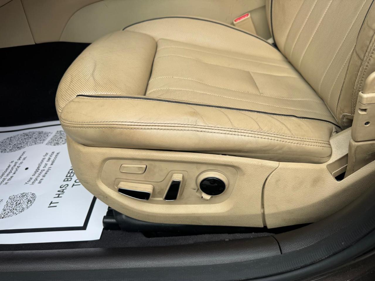 Hyundai Genesis 4dr Sdn V6 3.8L AWD 2015