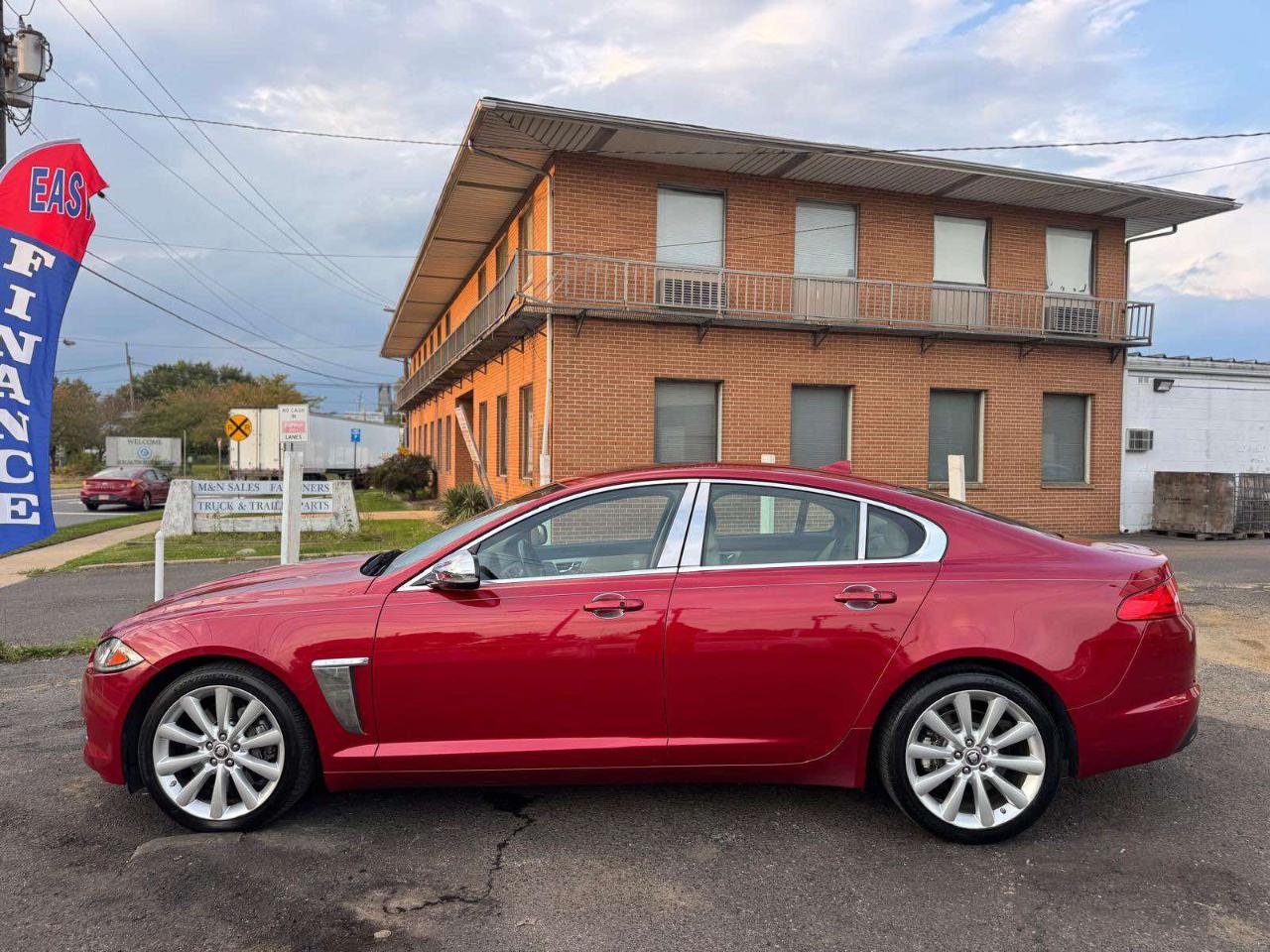 Jaguar XF 4dr Sdn V6 AWD 2013