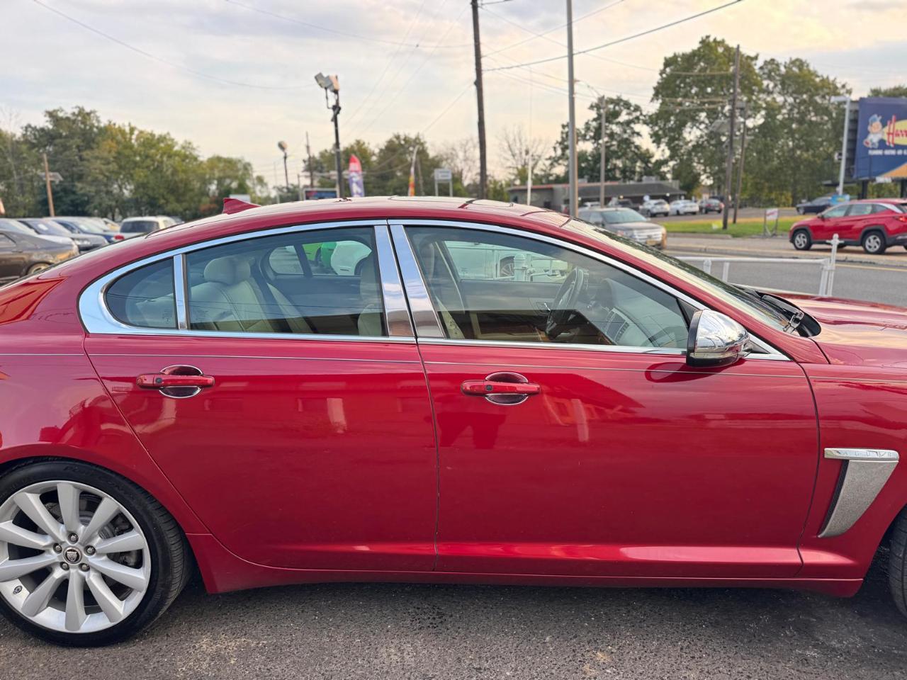 Jaguar XF 4dr Sdn V6 AWD 2013