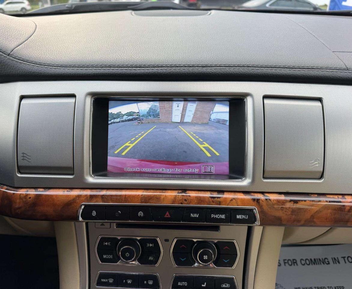 Jaguar XF 4dr Sdn V6 AWD 2013