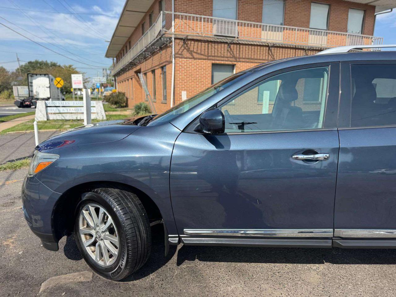 Nissan Pathfinder 4WD 4dr SL 2016