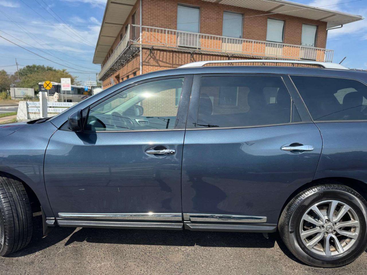 Nissan Pathfinder 4WD 4dr SL 2016