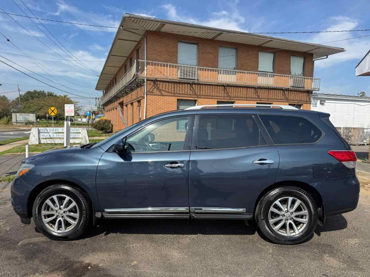 Nissan Pathfinder 4WD 4dr SL 2016