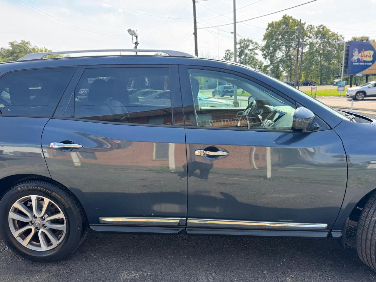 Nissan Pathfinder 4WD 4dr SL 2016