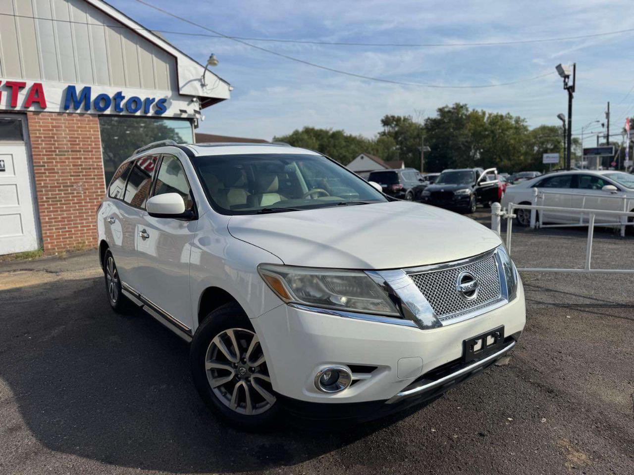 Nissan Pathfinder 4WD 4dr SL 2014