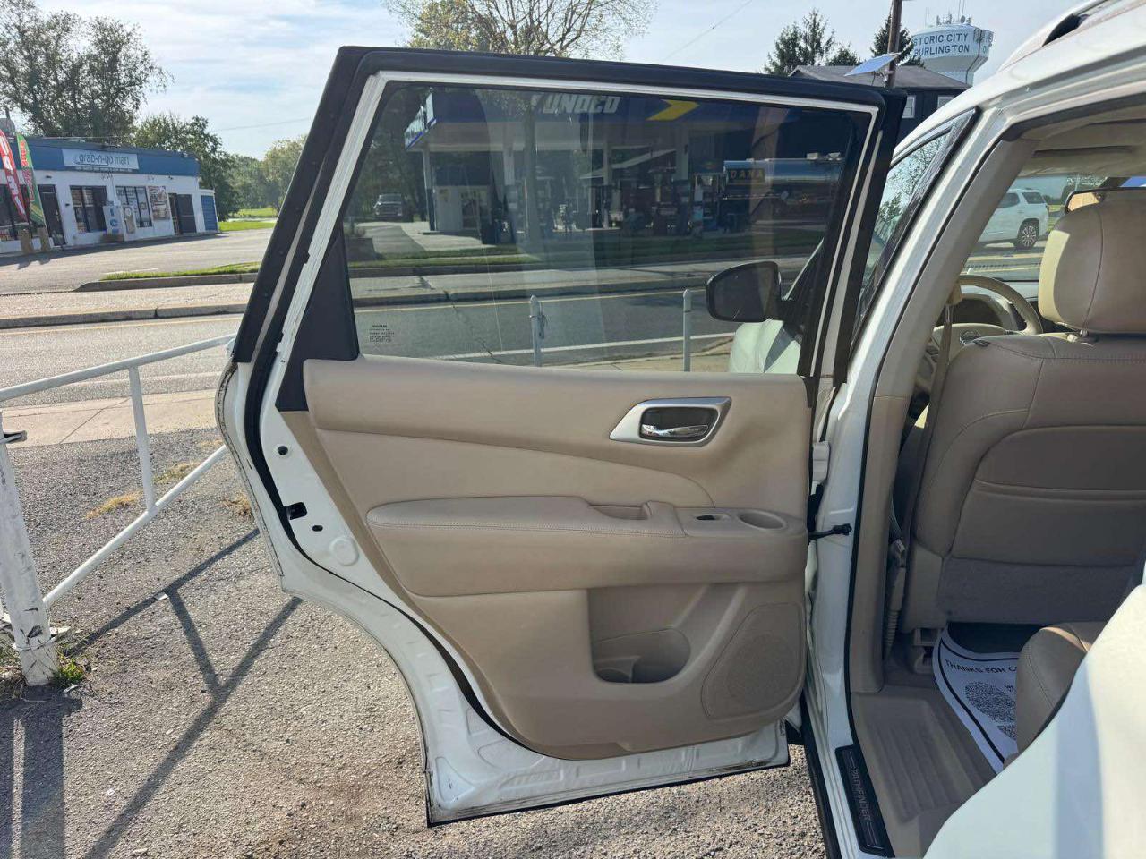 Nissan Pathfinder 4WD 4dr SL 2014