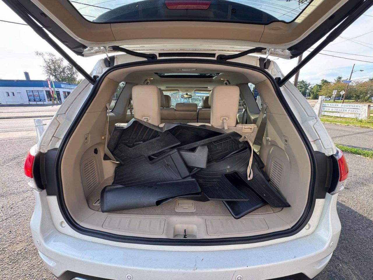 Nissan Pathfinder 4WD 4dr SL 2014