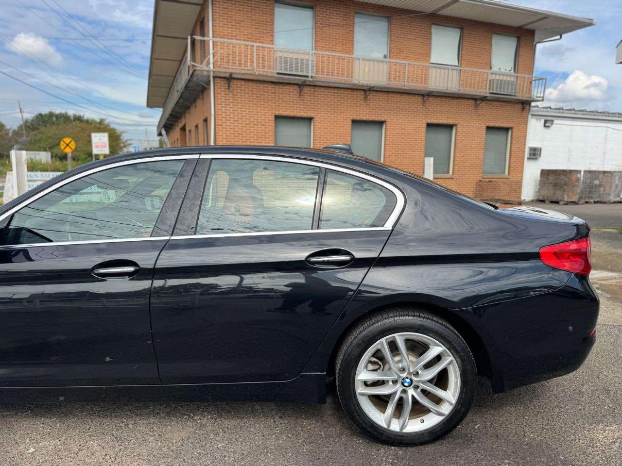 BMW 5 Series 530i xDrive Sedan 2017