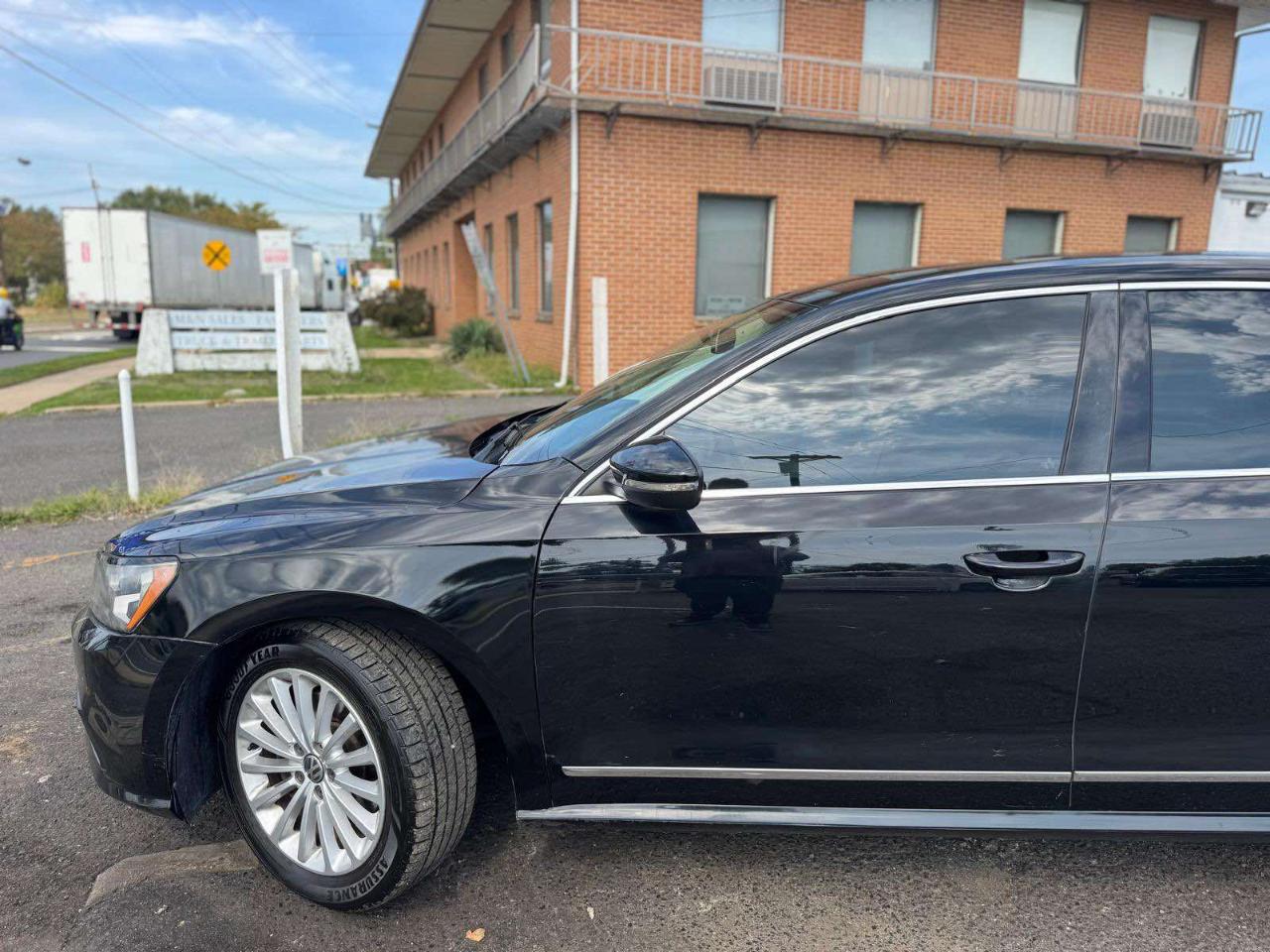 Volkswagen Passat 4dr Sdn 1.8T Auto SE PZEV 2016