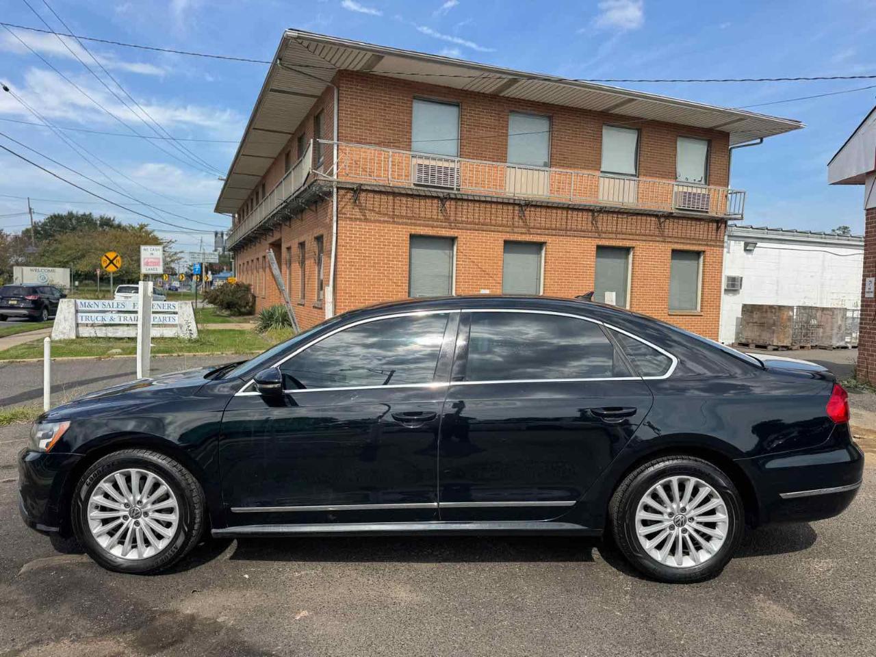 Volkswagen Passat 4dr Sdn 1.8T Auto SE PZEV 2016