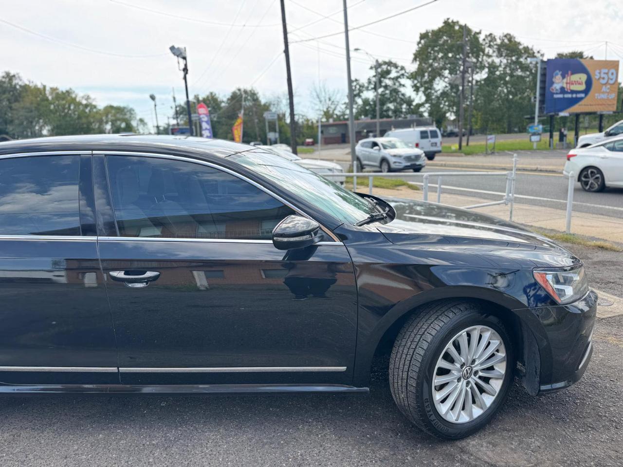 Volkswagen Passat 4dr Sdn 1.8T Auto SE PZEV 2016